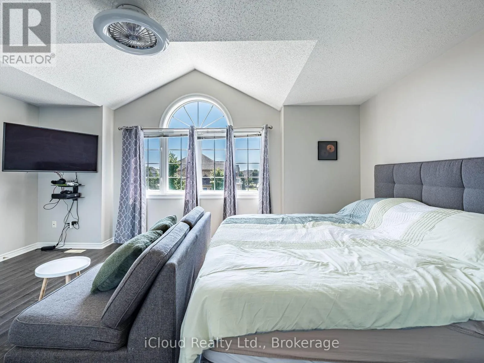 634 OXBOW CRESCENT