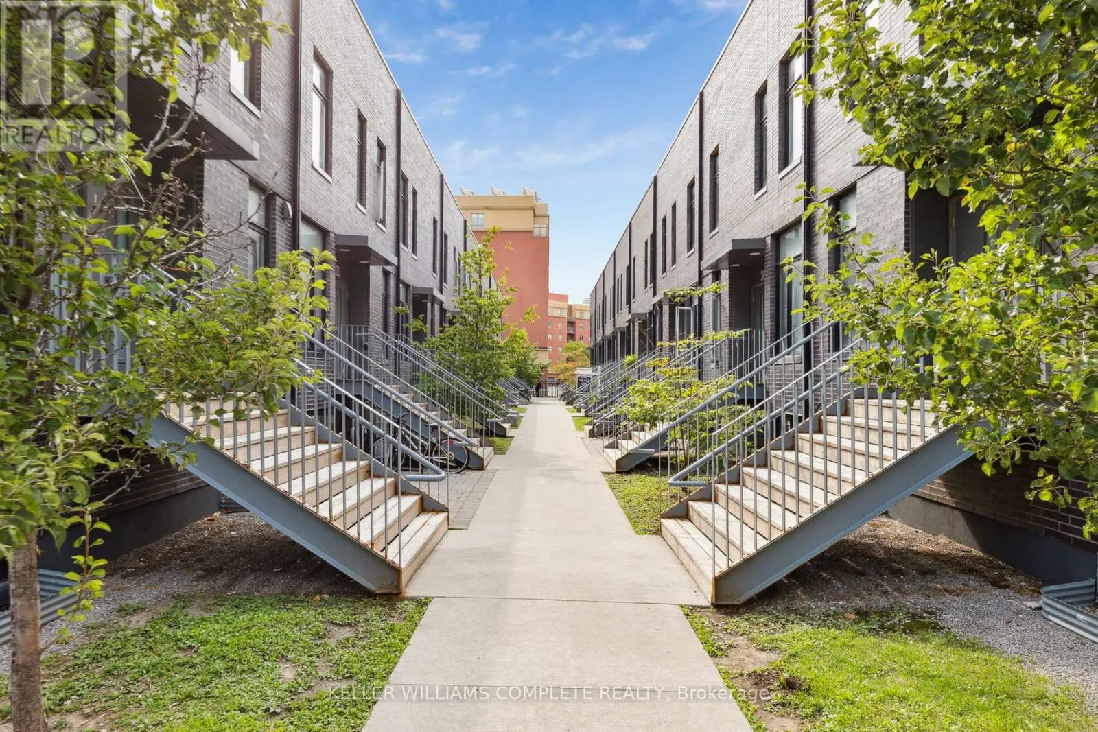 40 - 1740 SIMCOE STREET N