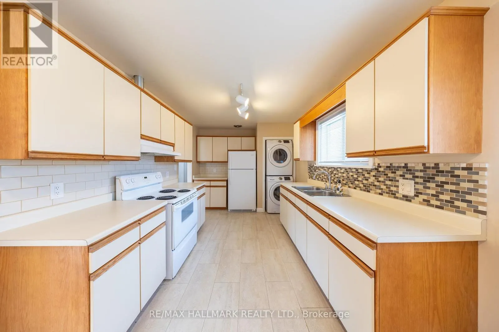 MAIN - 415 STEVENSON ROAD N