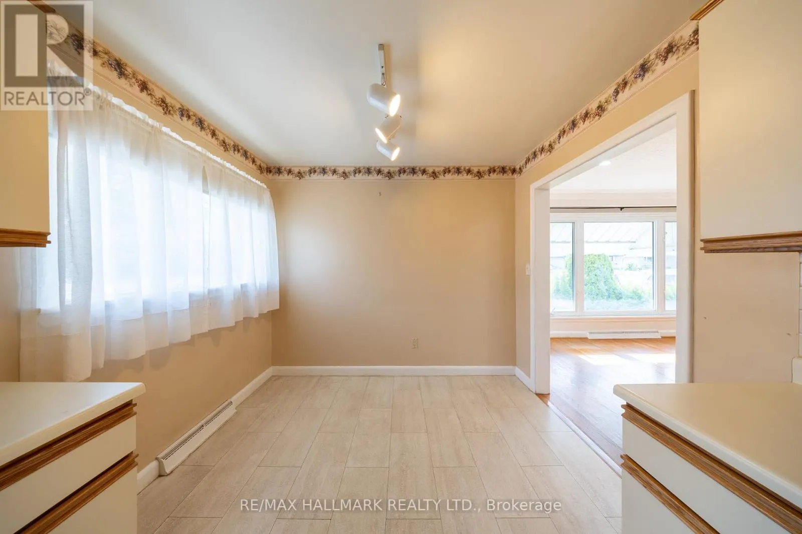 MAIN - 415 STEVENSON ROAD N