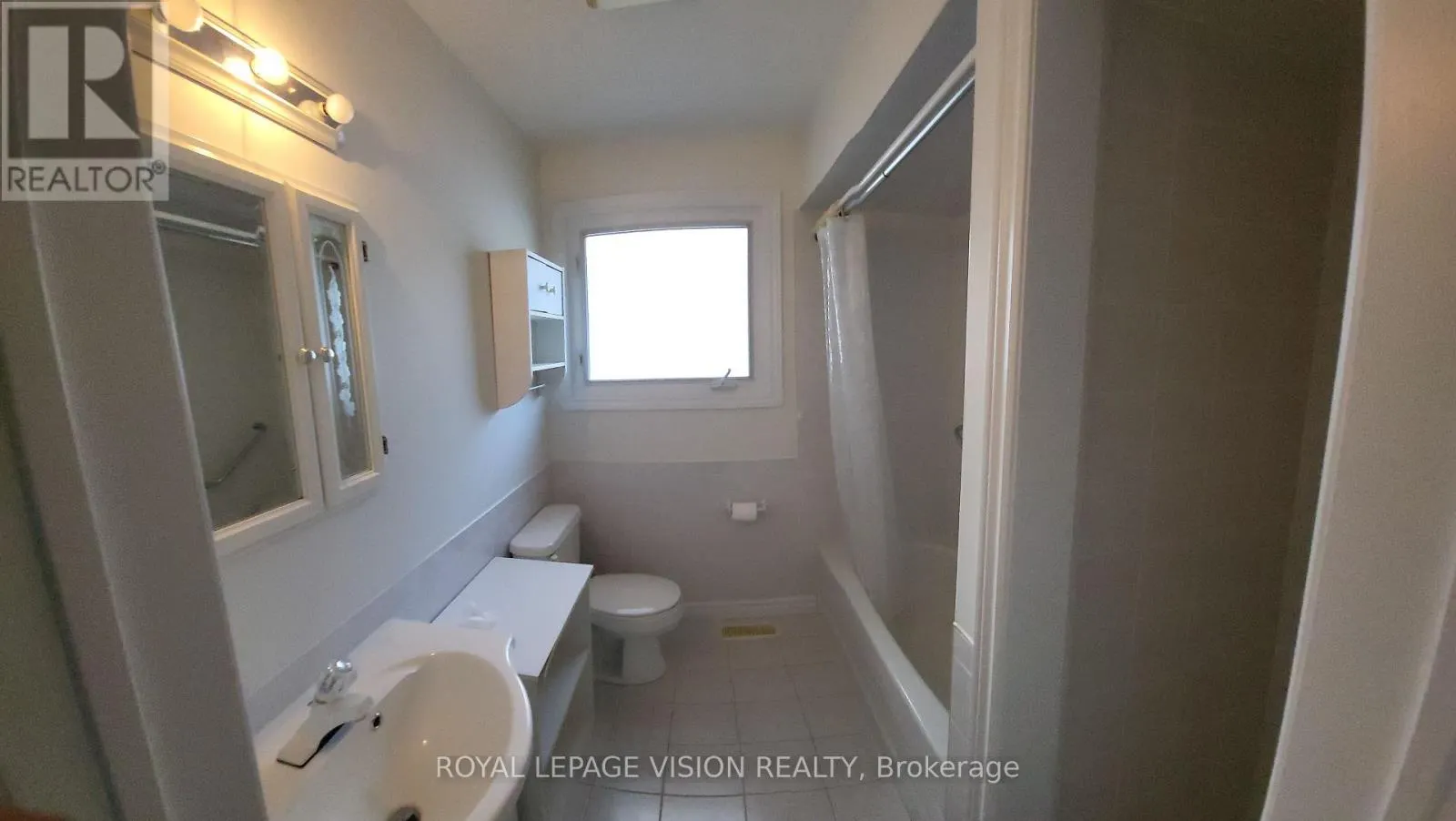 696 VICTORY DRIVE