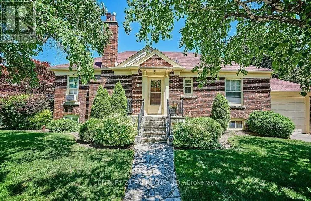 3 PARKVIEW HEIGHTS