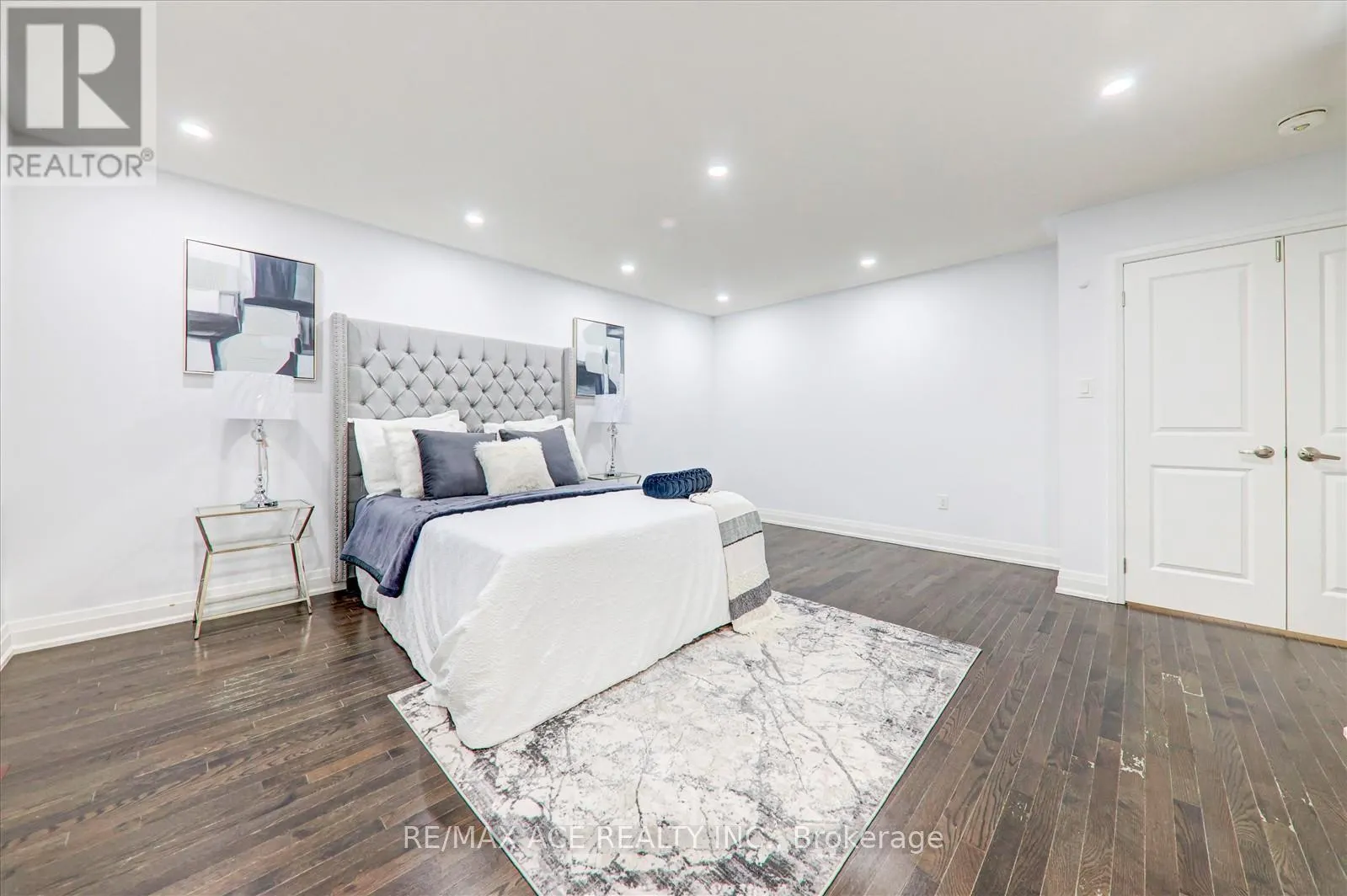 27 HASSARD-SHORT LANE
