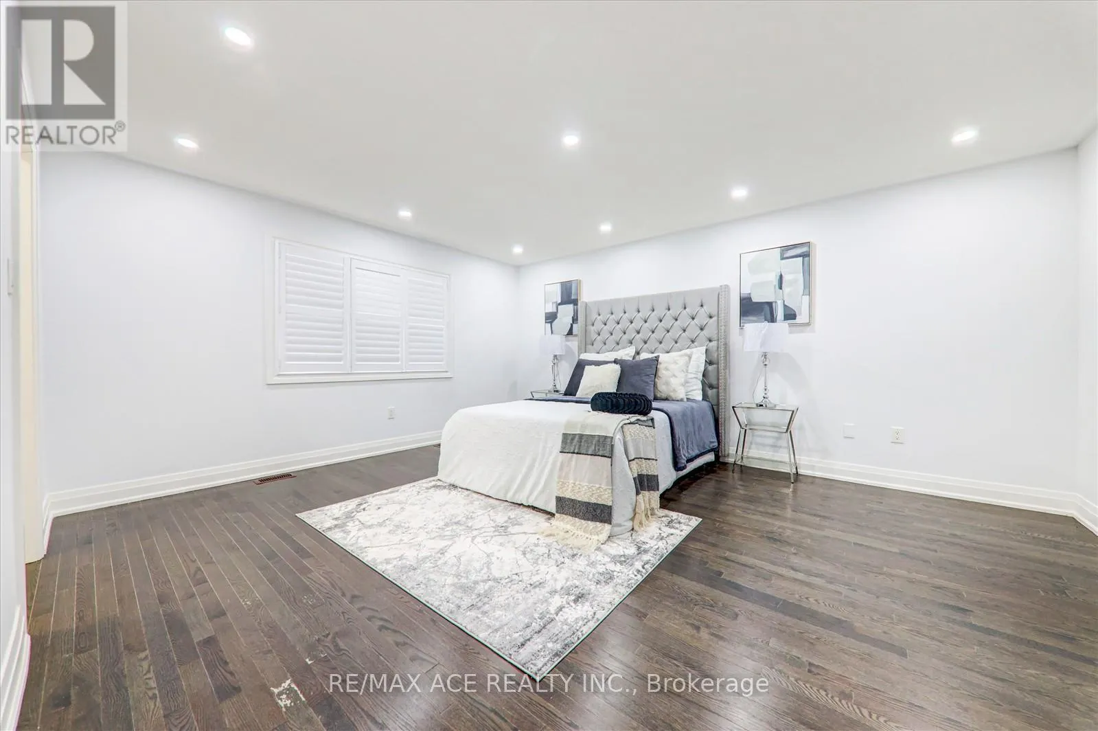 27 HASSARD-SHORT LANE