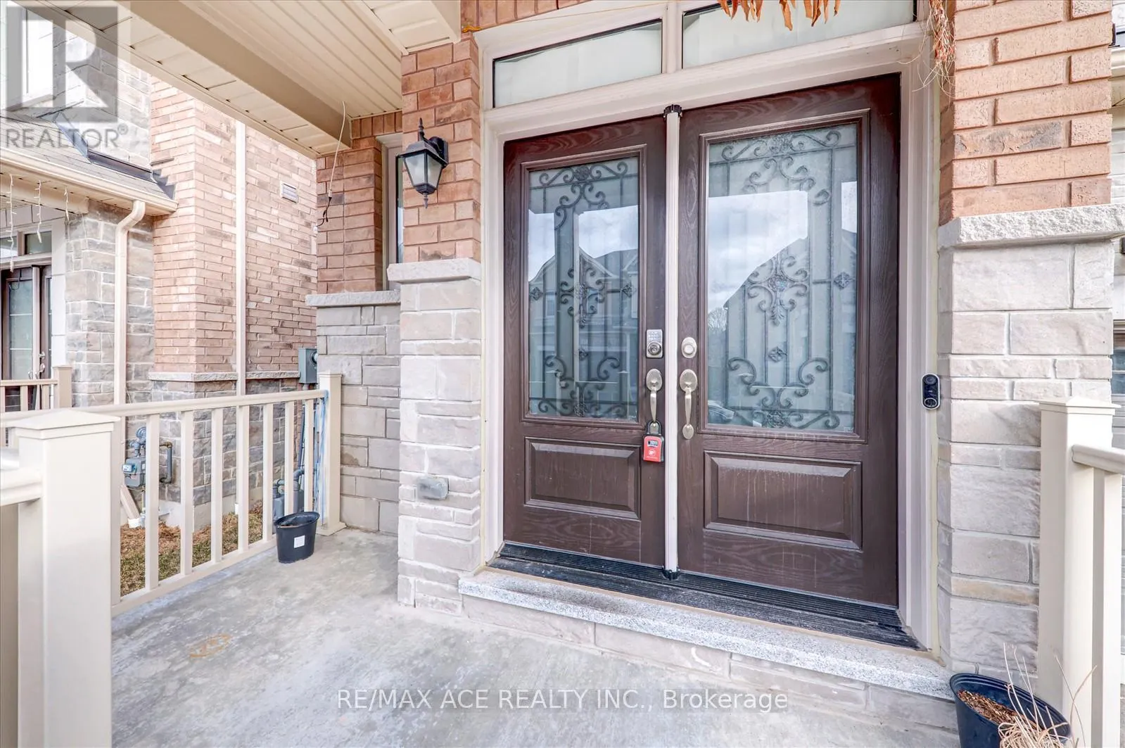 27 HASSARD-SHORT LANE