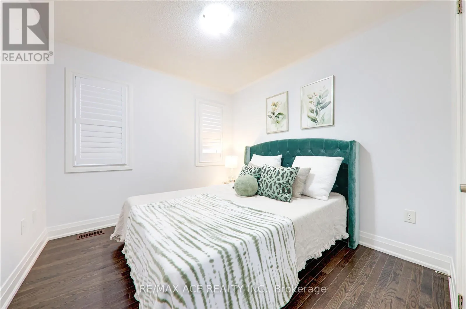 27 HASSARD-SHORT LANE