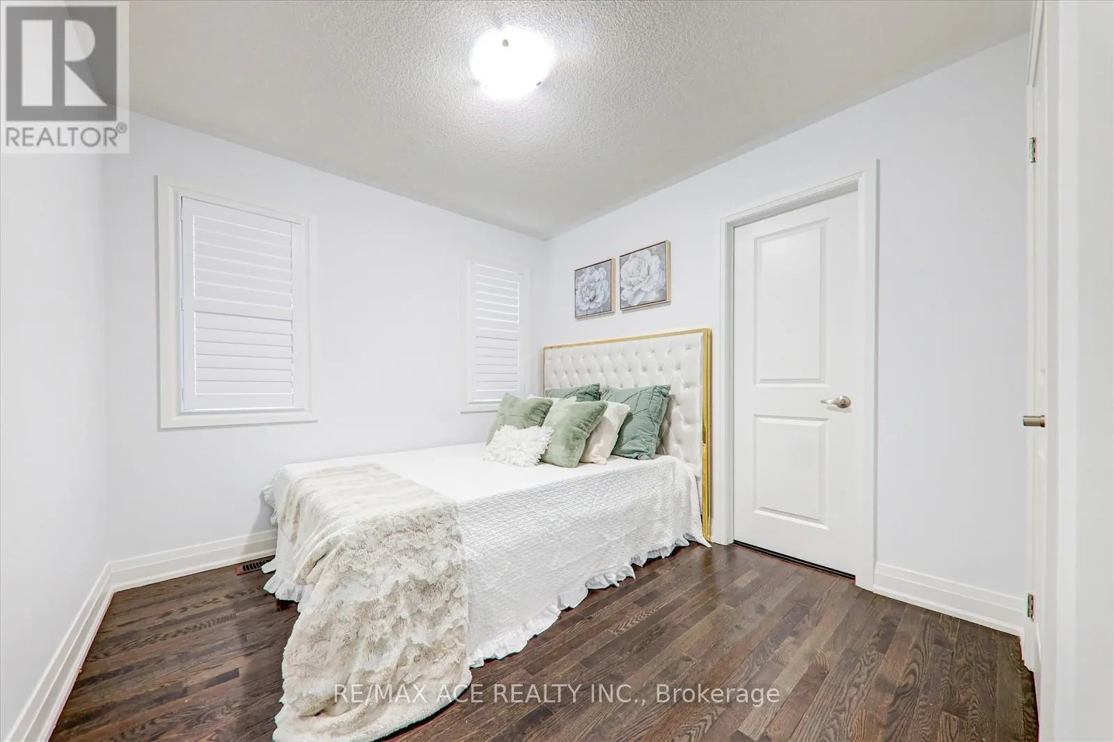 27 HASSARD-SHORT LANE
