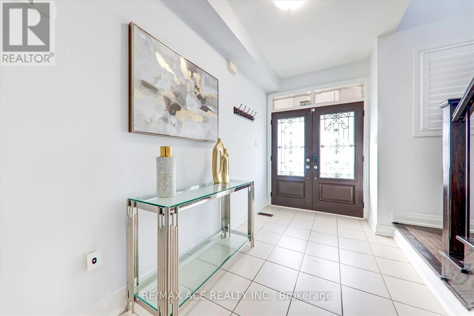 27 HASSARD-SHORT LANE