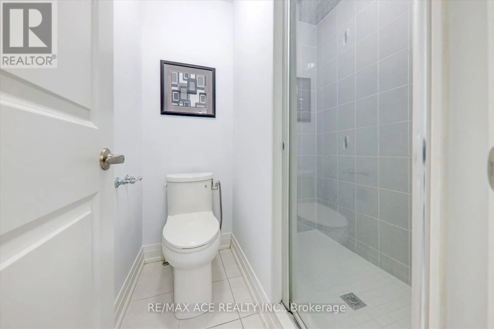 27 HASSARD-SHORT LANE