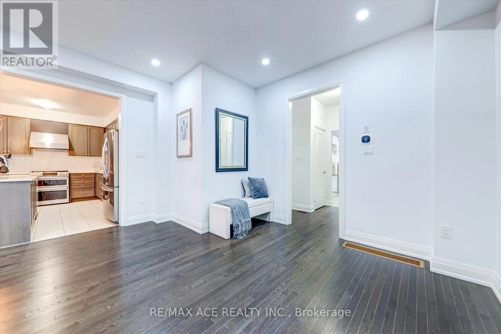 27 HASSARD-SHORT LANE
