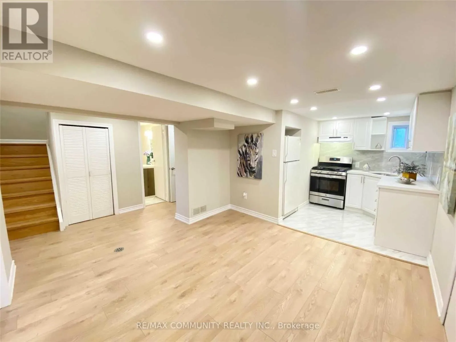 90 BELLAMY ROAD S
