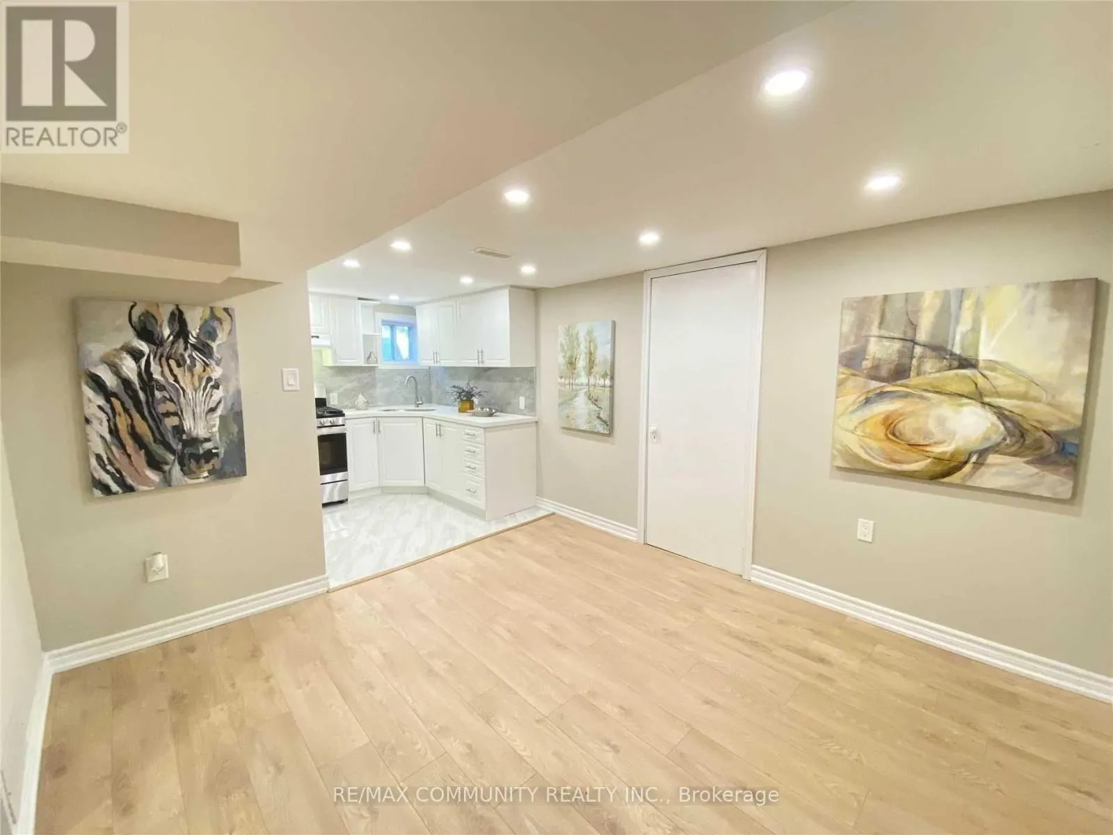 90 BELLAMY ROAD S