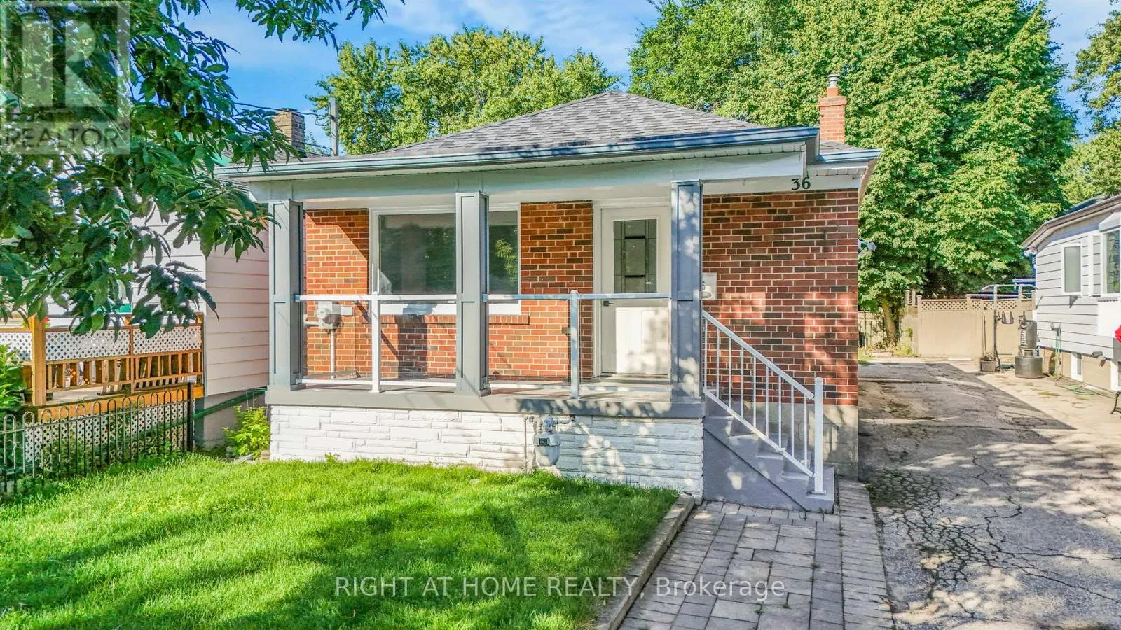 36 VANBRUGH AVENUE