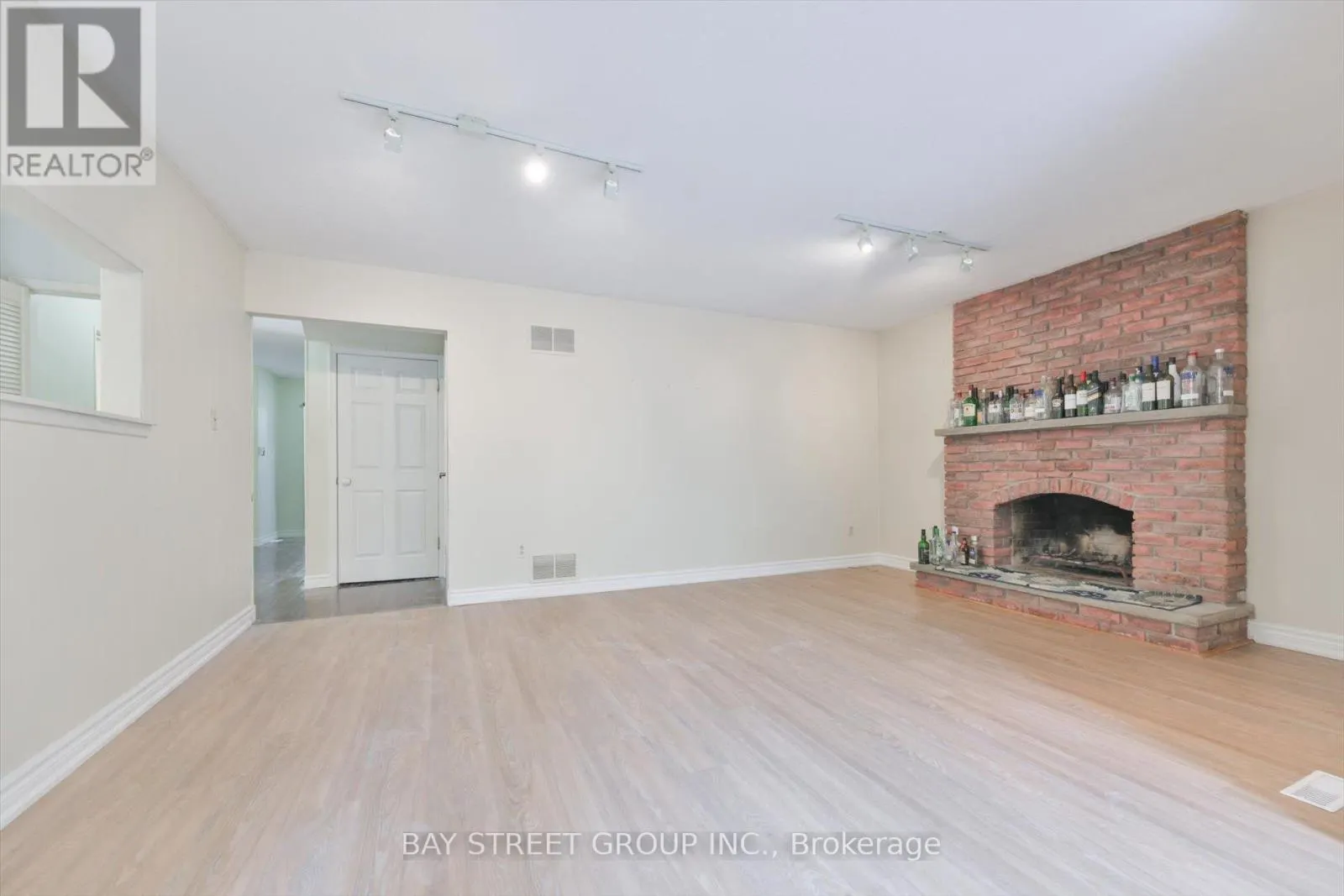 33 KILCHURN CASTLE DRIVE