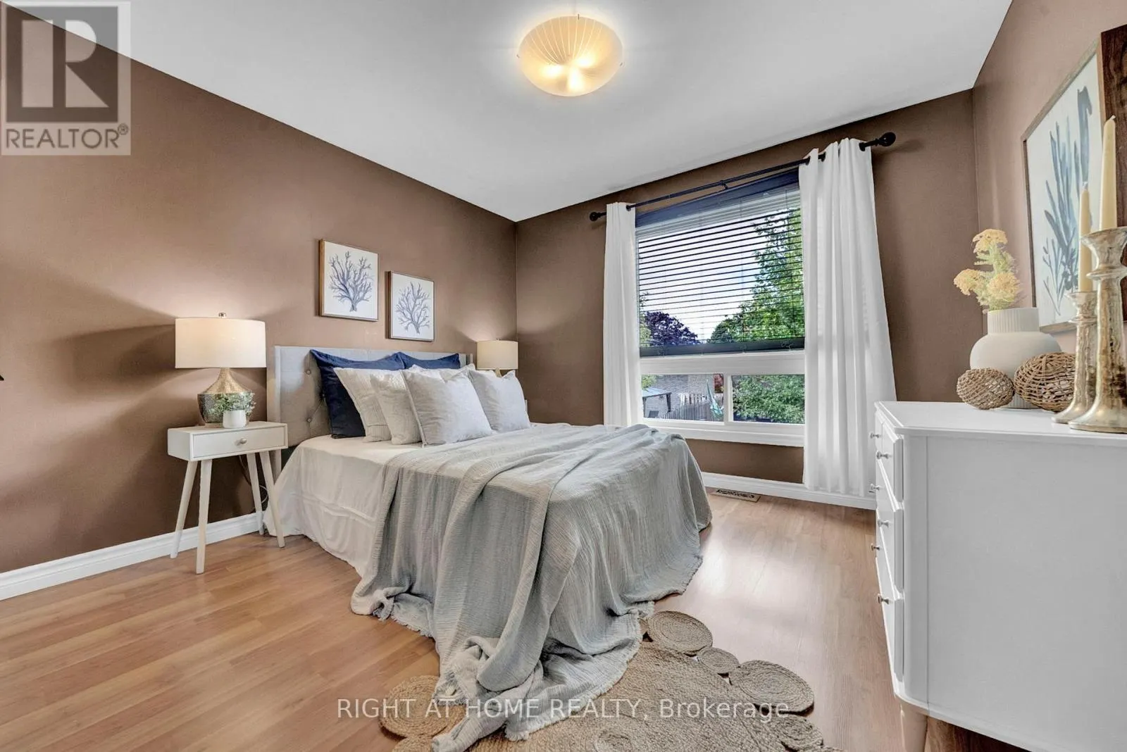 1194 NORTHGATE CRESCENT