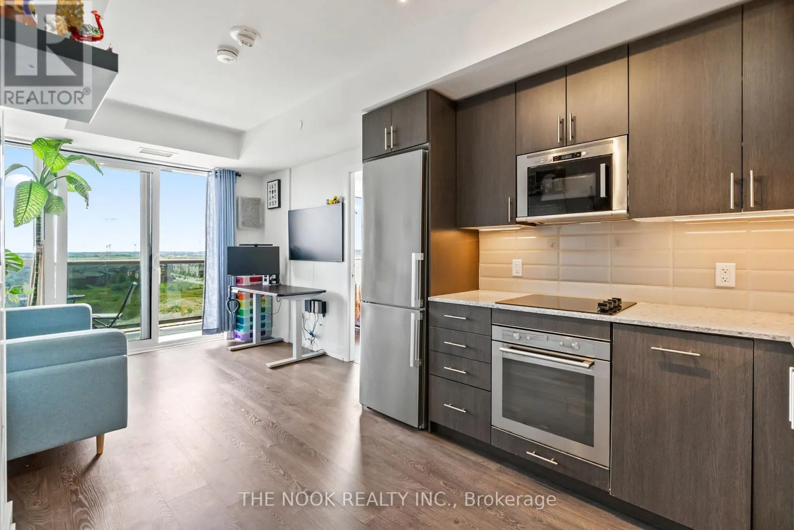 805 - 2550 SIMCOE STREET N, #805