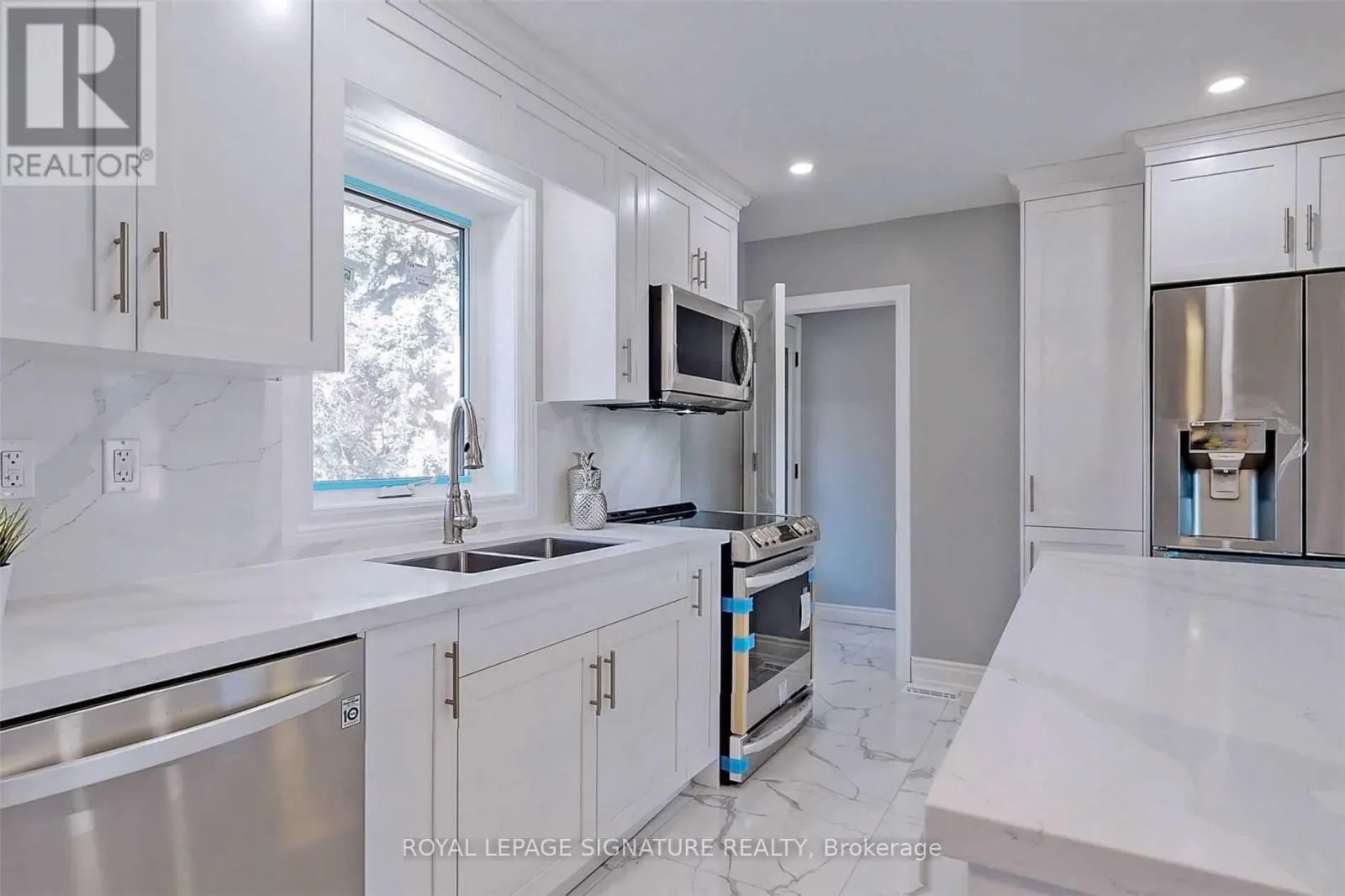 6 BONACRES AVENUE