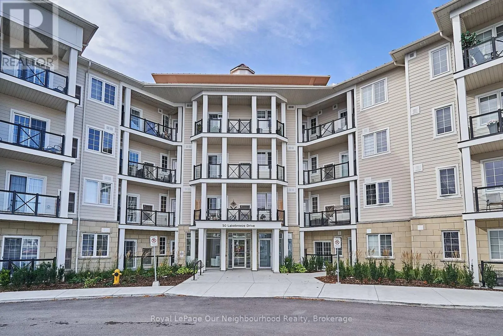 218 - 50 LAKEBREEZE DRIVE, #218