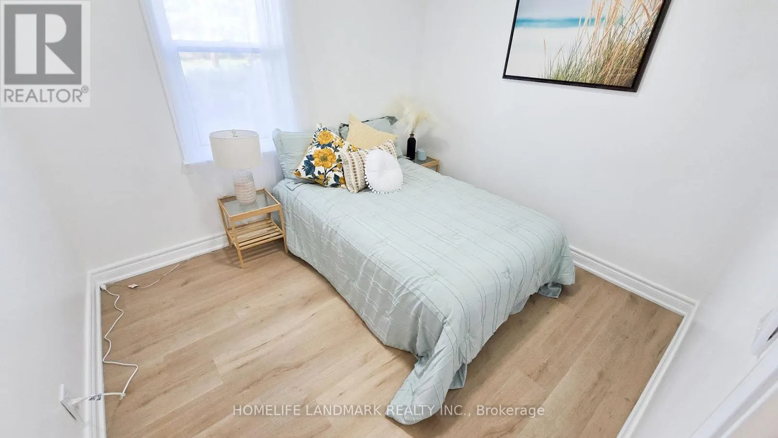 357 OSHAWA BOULEVARD N