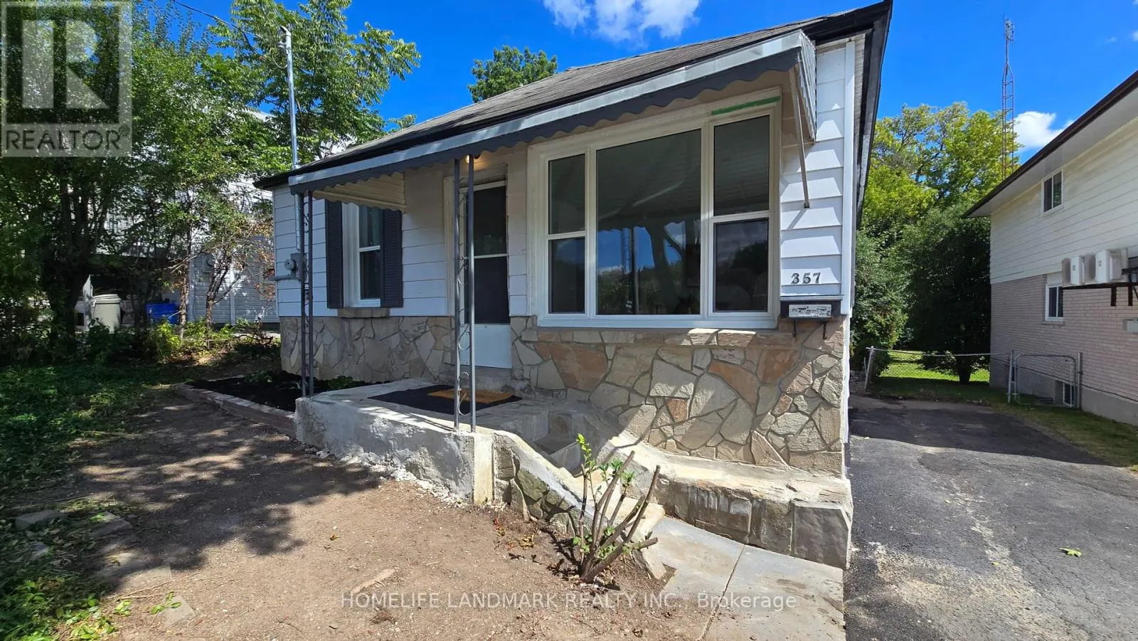 357 OSHAWA BOULEVARD N