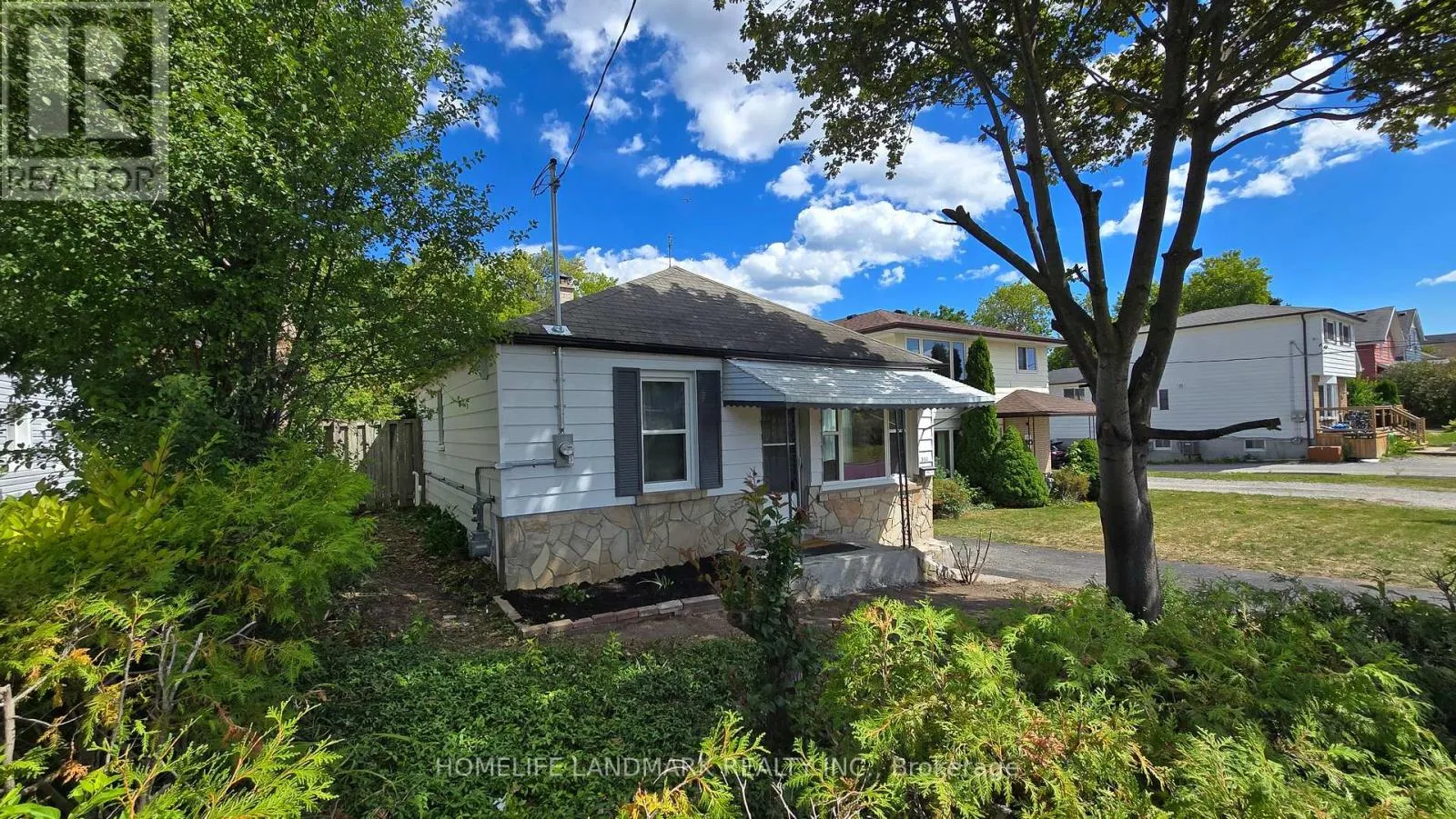 357 OSHAWA BOULEVARD N