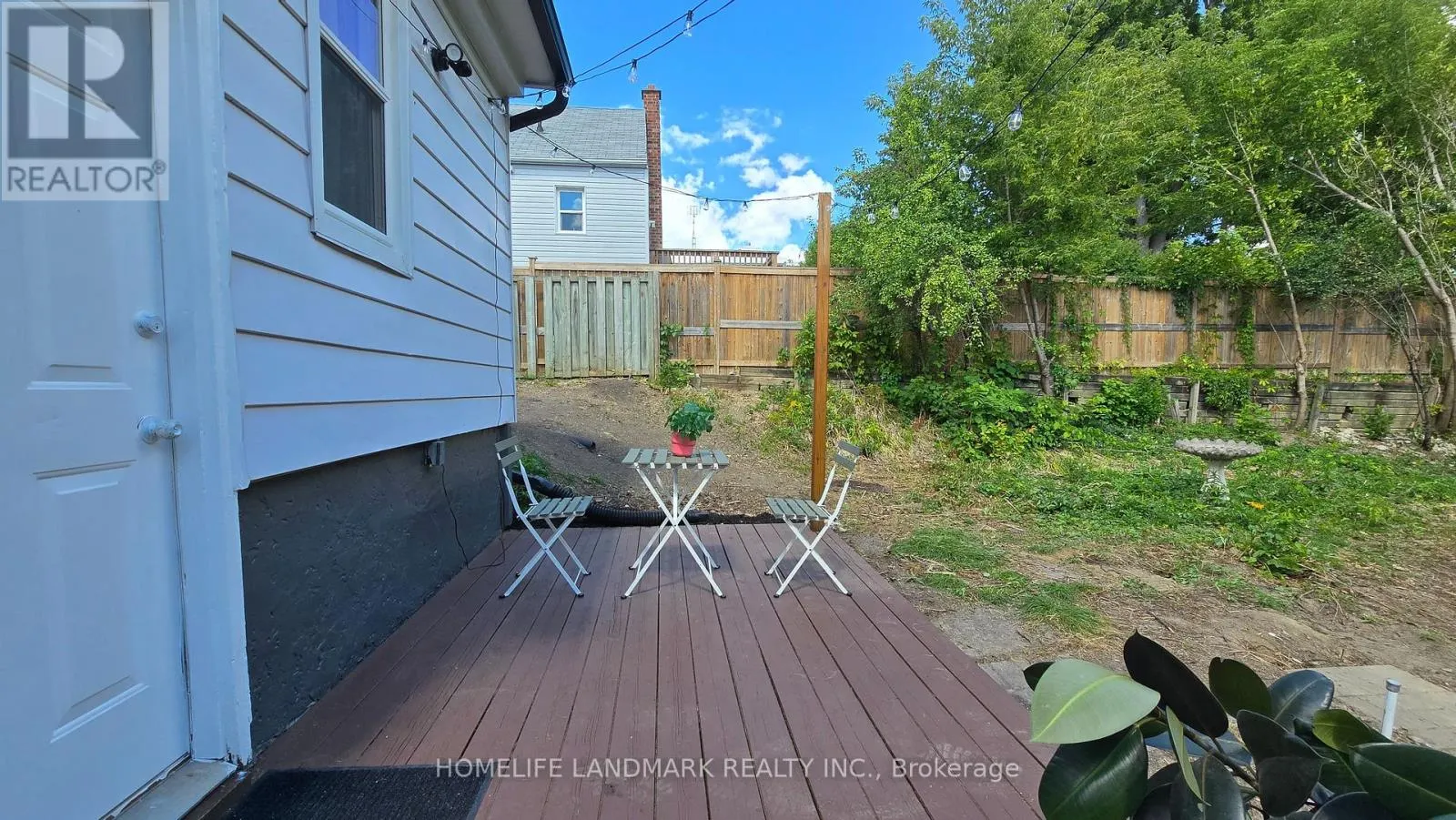 357 OSHAWA BOULEVARD N