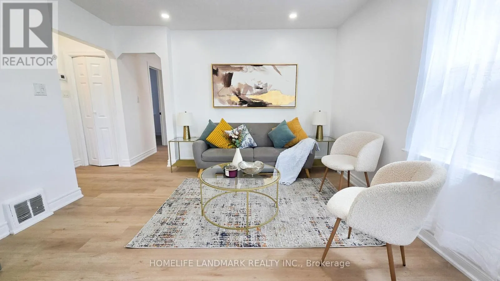 357 OSHAWA BOULEVARD N