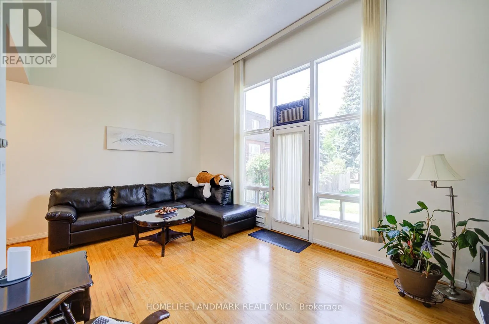 12 - 90 CROCKAMHILL DRIVE