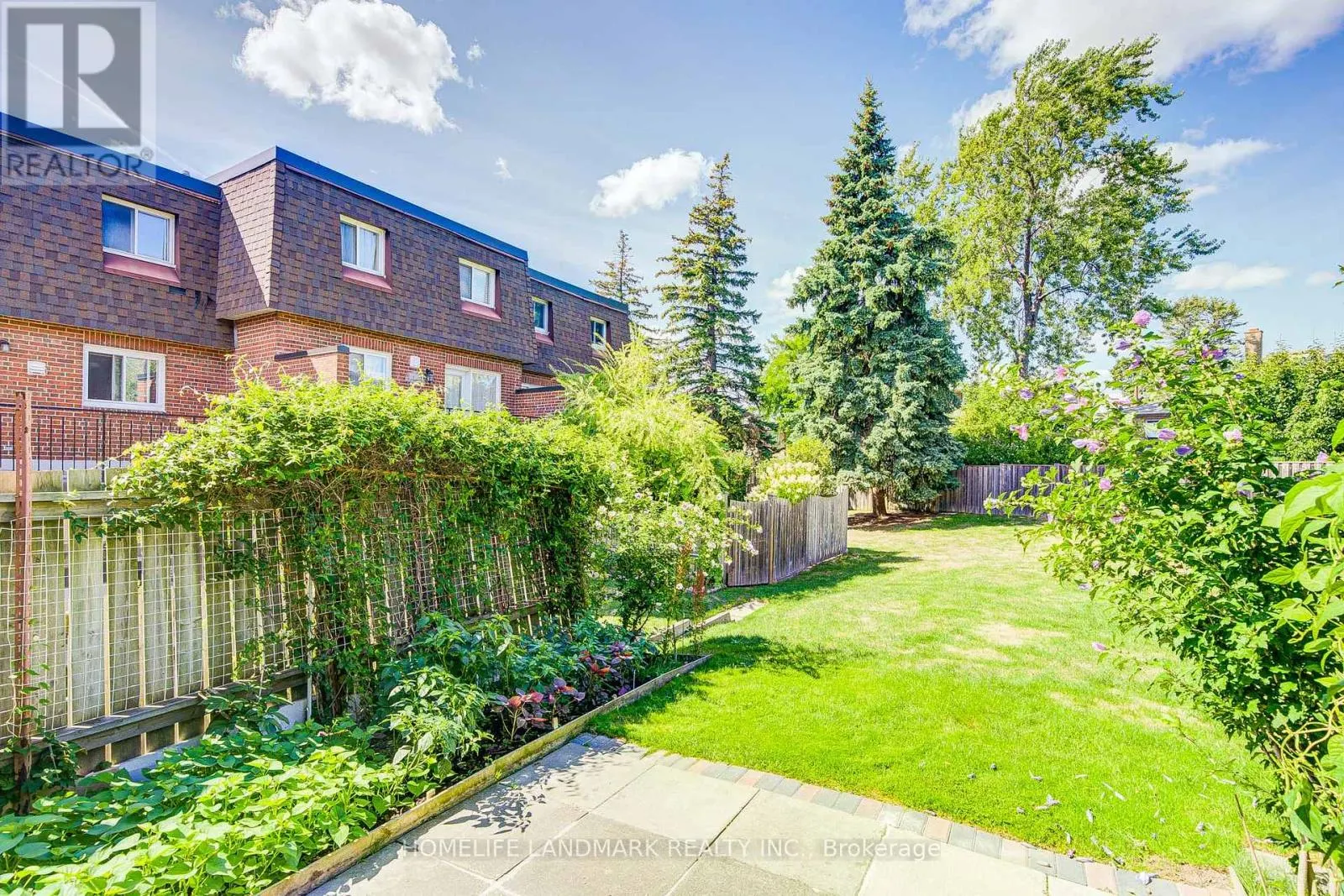 12 - 90 CROCKAMHILL DRIVE