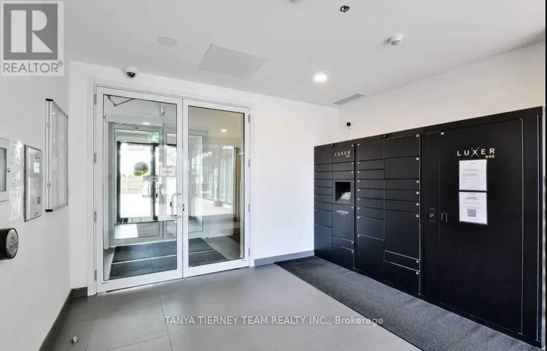 535 - 1900 SIMCOE STREET N