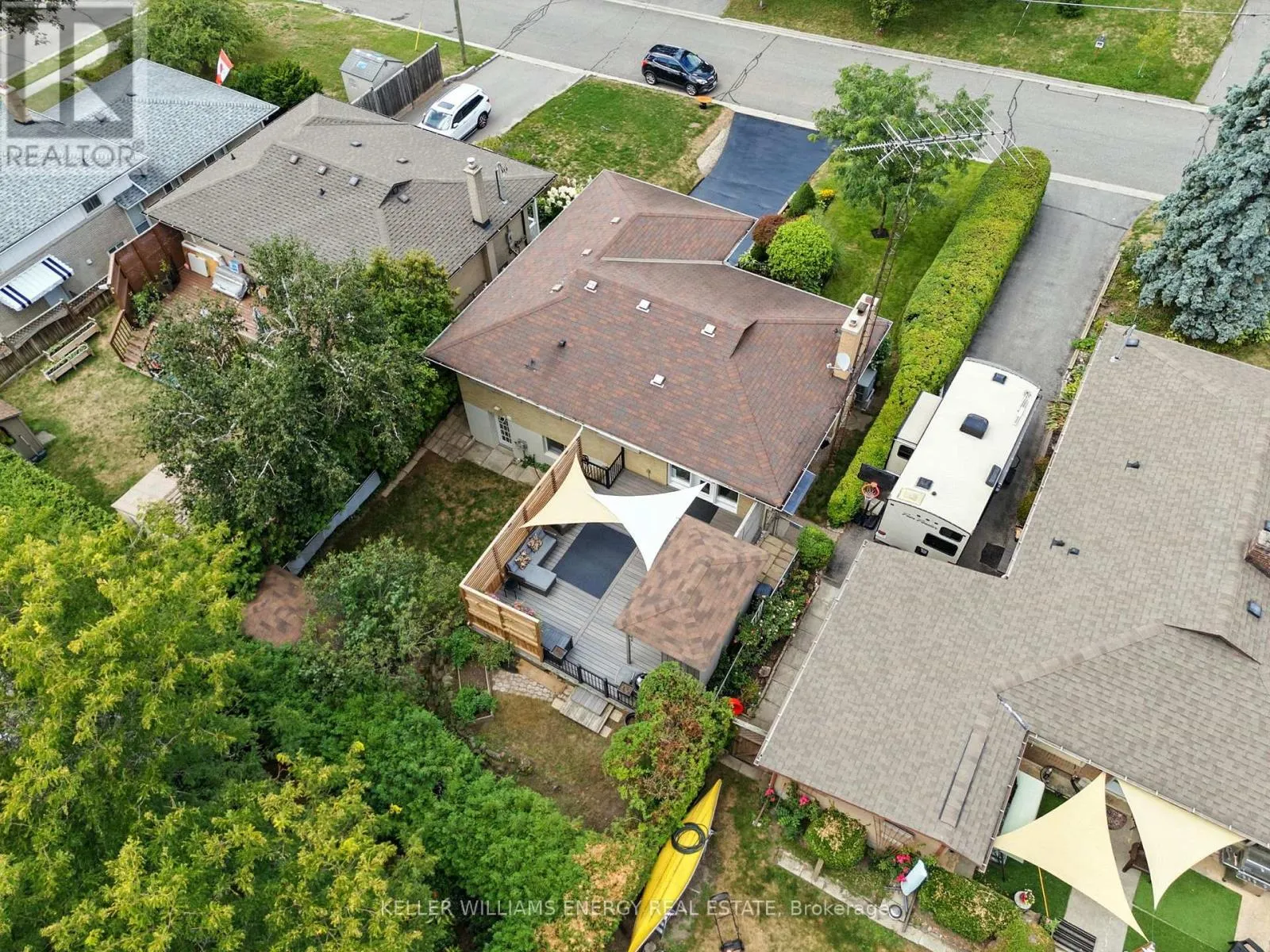 1033 NEWBURY AVENUE
