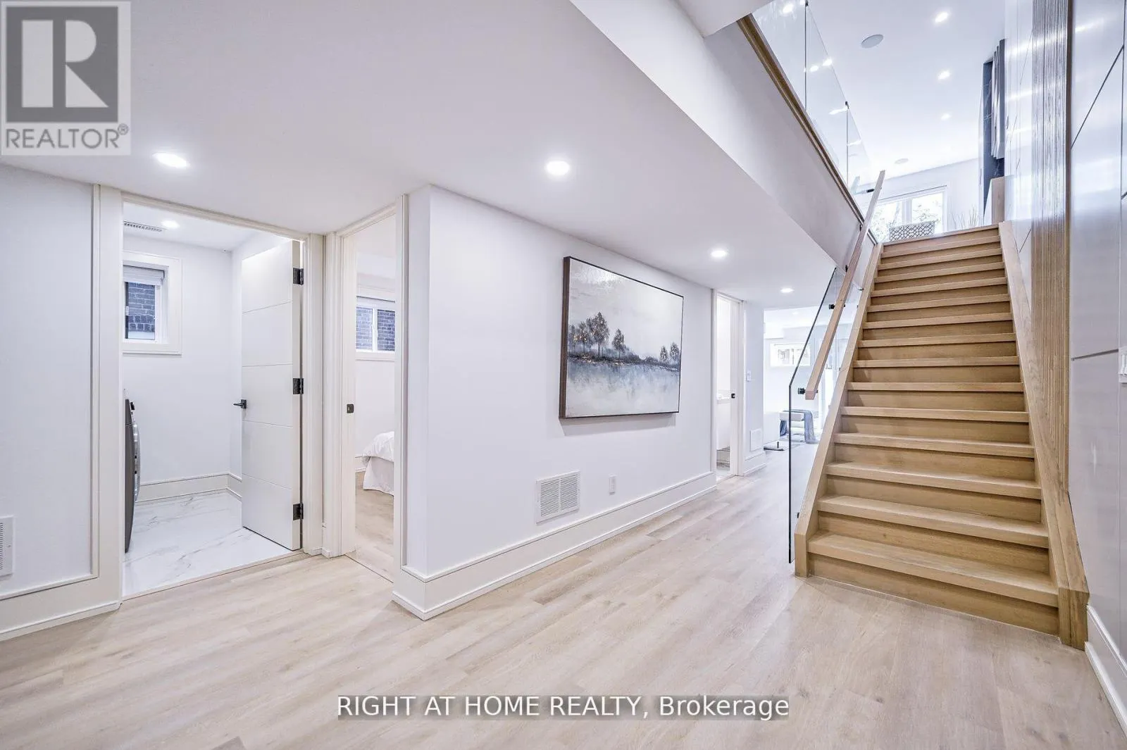333 WOODMOUNT AVENUE