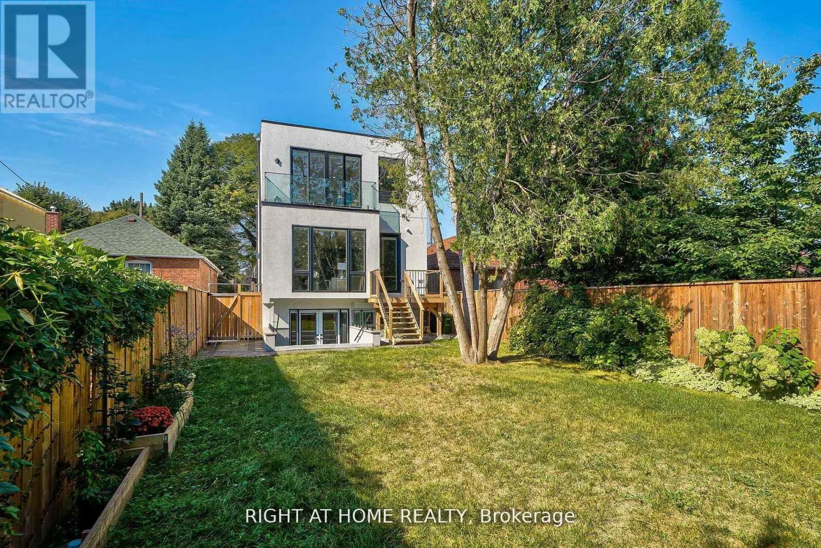 333 WOODMOUNT AVENUE