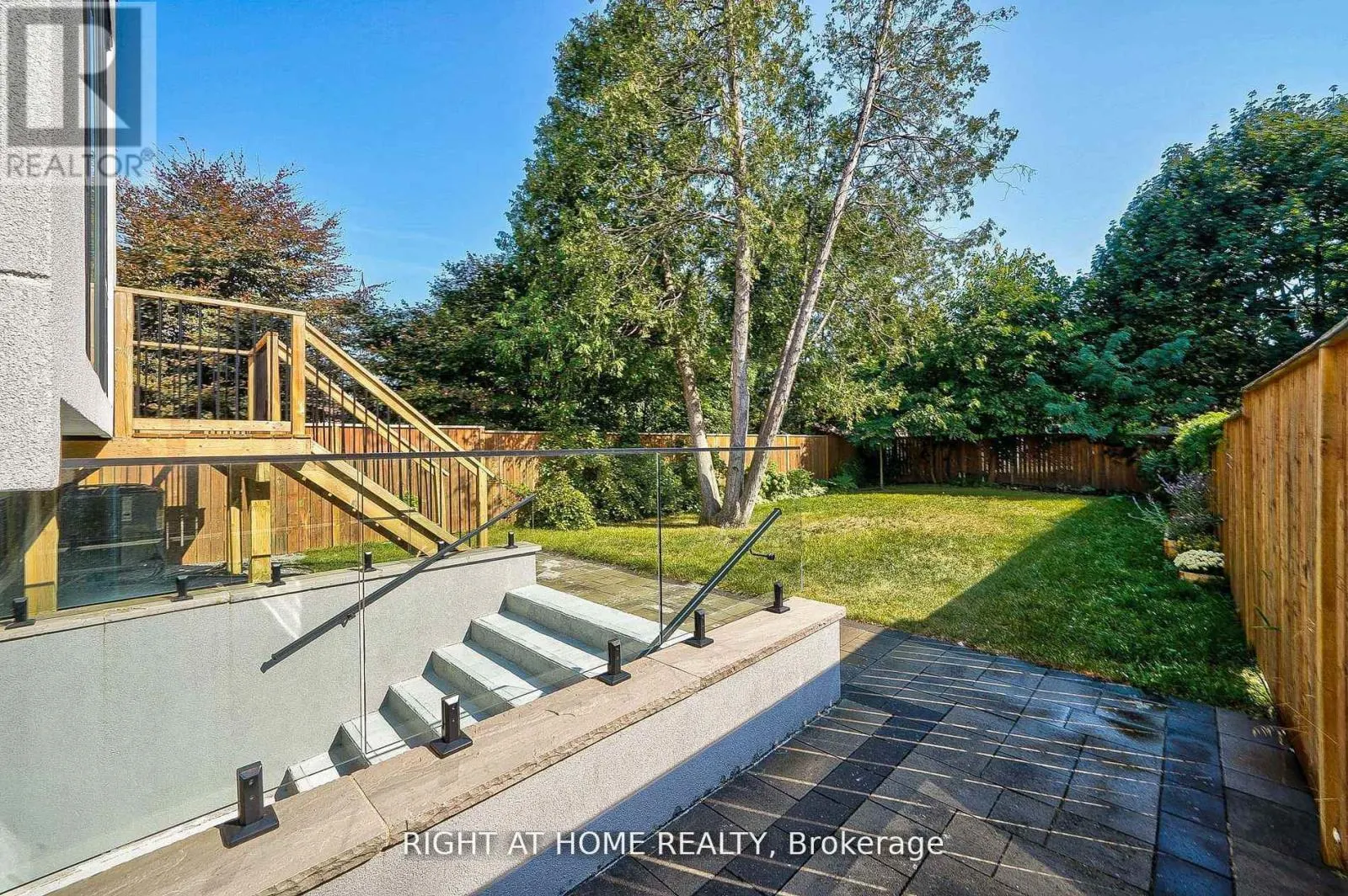 333 WOODMOUNT AVENUE