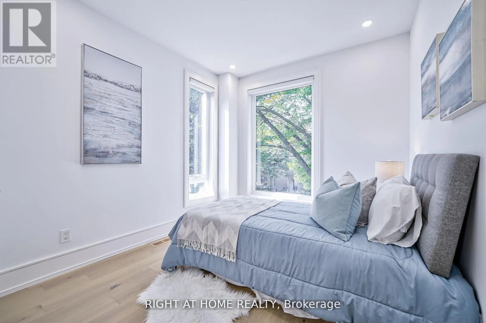 333 WOODMOUNT AVENUE