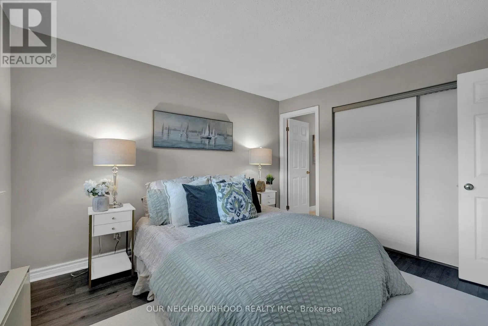 210 - 191 LAKE DRIVEWAY DRIVE W, #210
