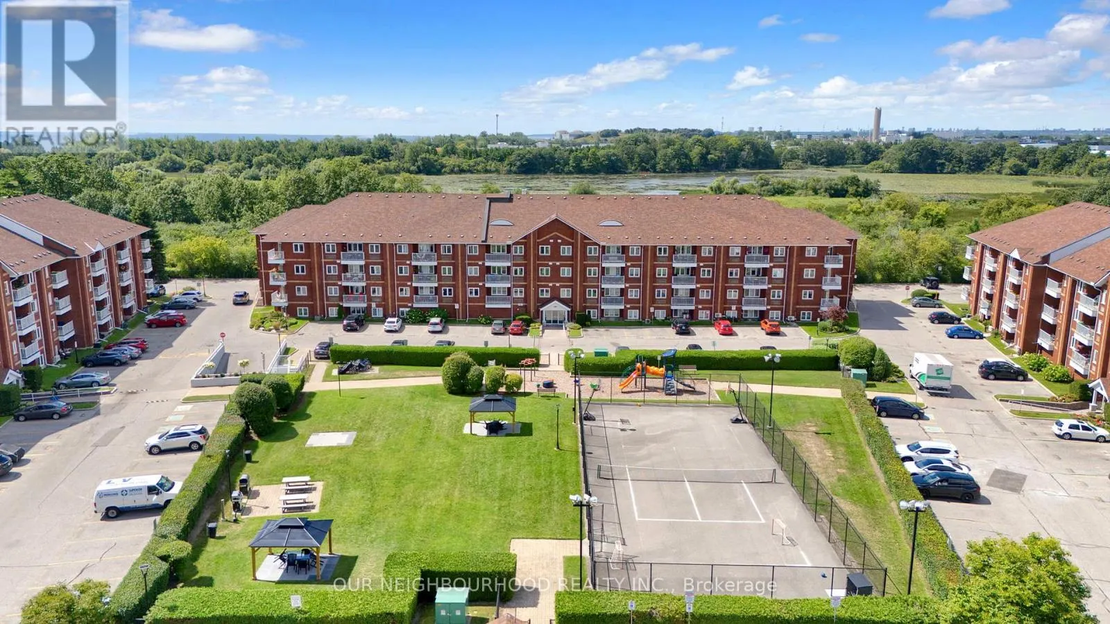 210 - 191 LAKE DRIVEWAY DRIVE W, #210