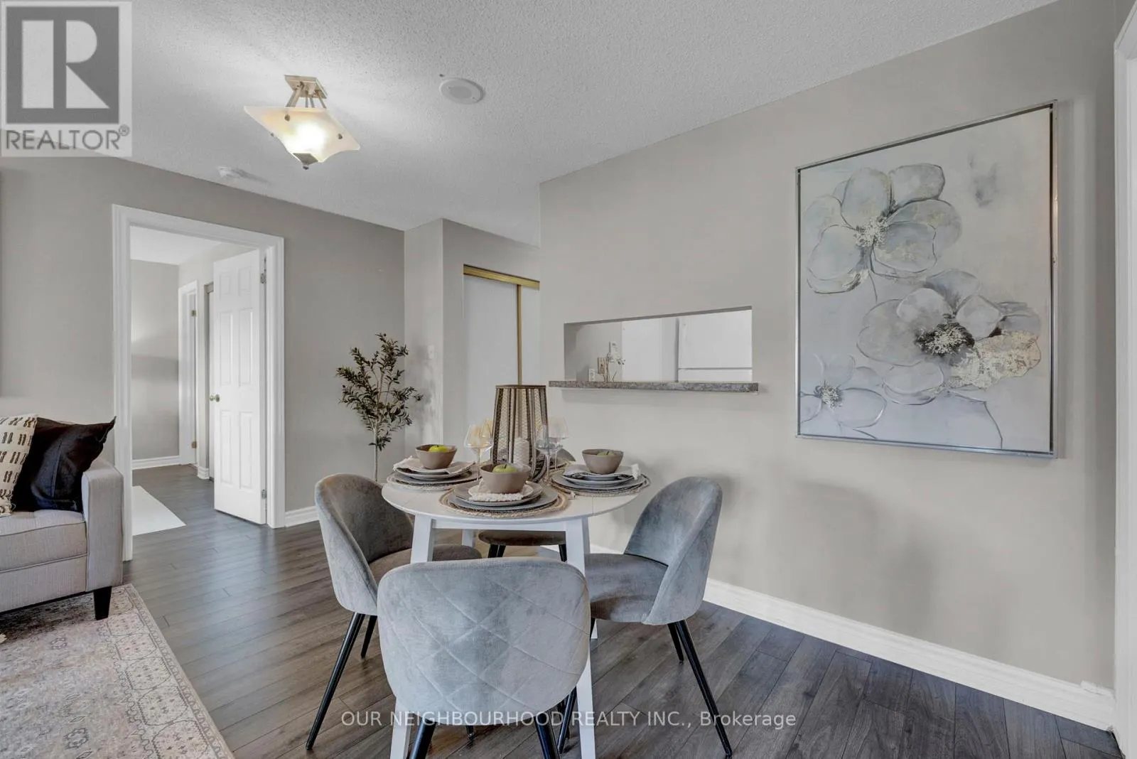 210 - 191 LAKE DRIVEWAY DRIVE W, #210
