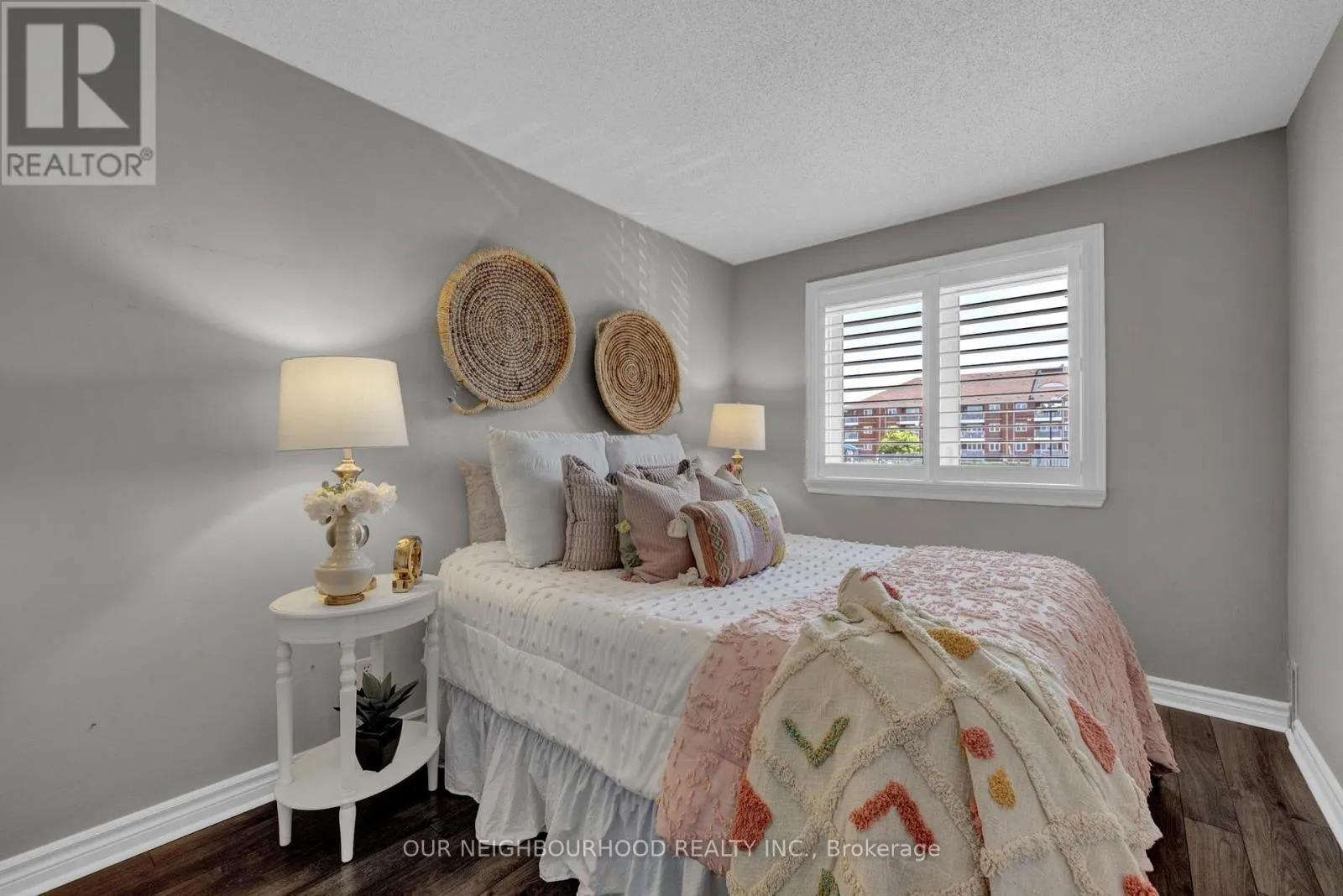 210 - 191 LAKE DRIVEWAY DRIVE W, #210