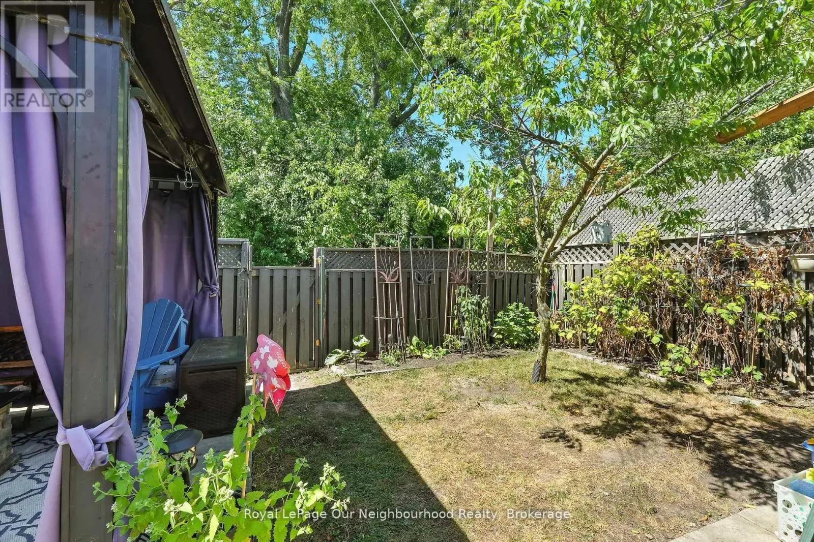 1156 VALLEY COURT