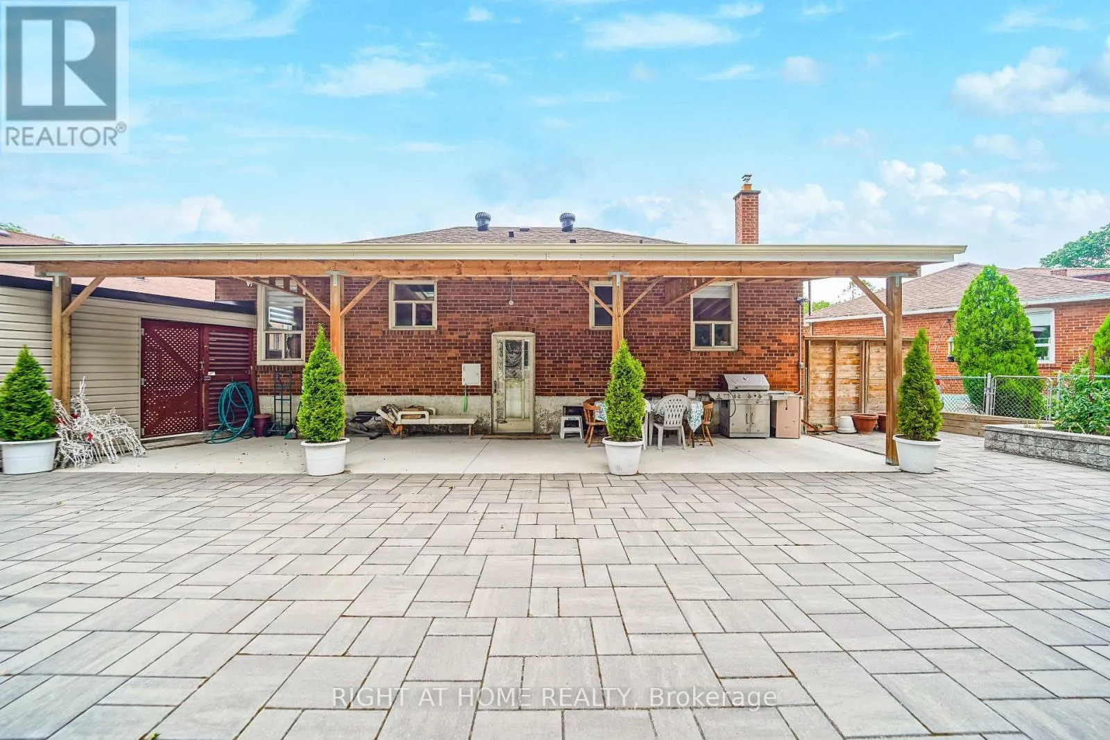 38 LINGARDE DRIVE