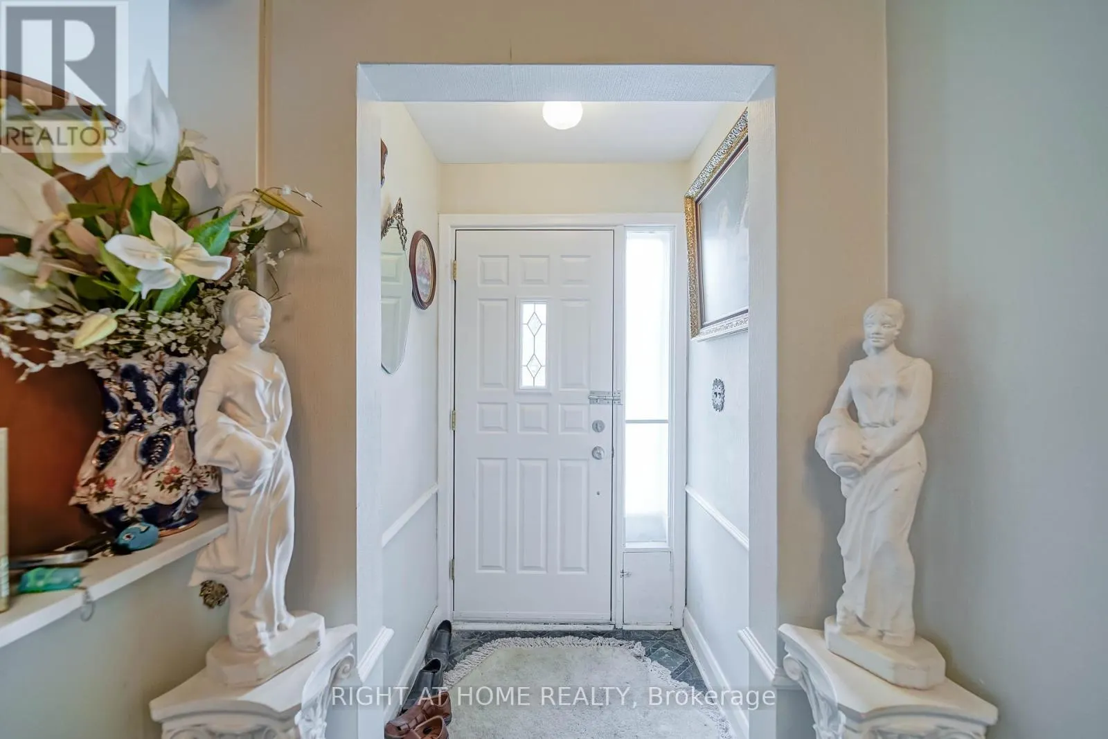 38 LINGARDE DRIVE