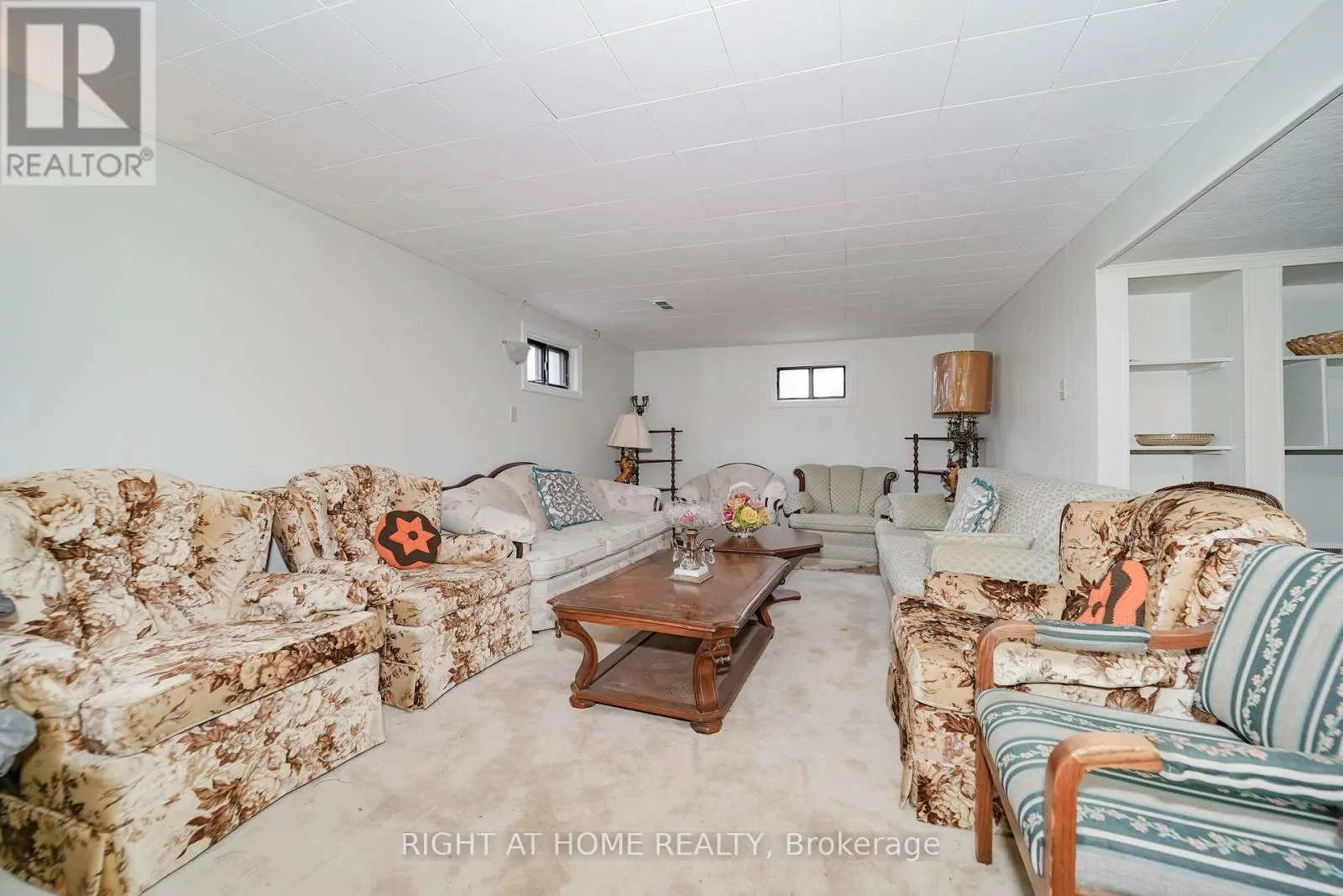 38 LINGARDE DRIVE