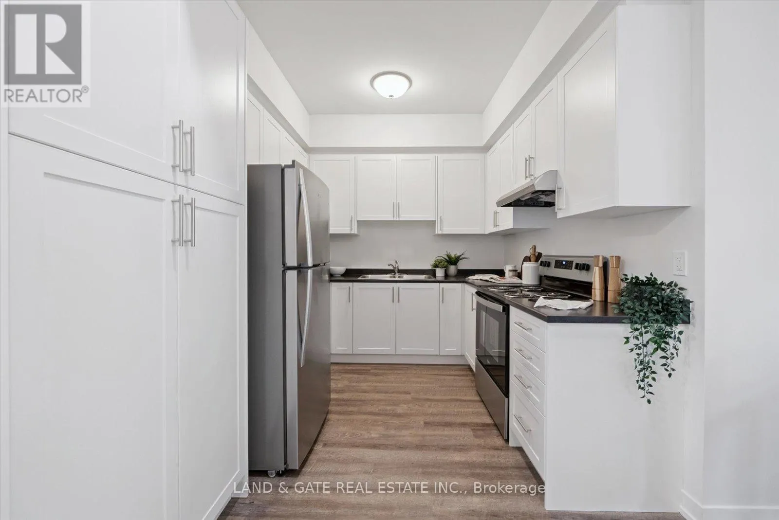 4 - 223 ALBERT STREET, #4