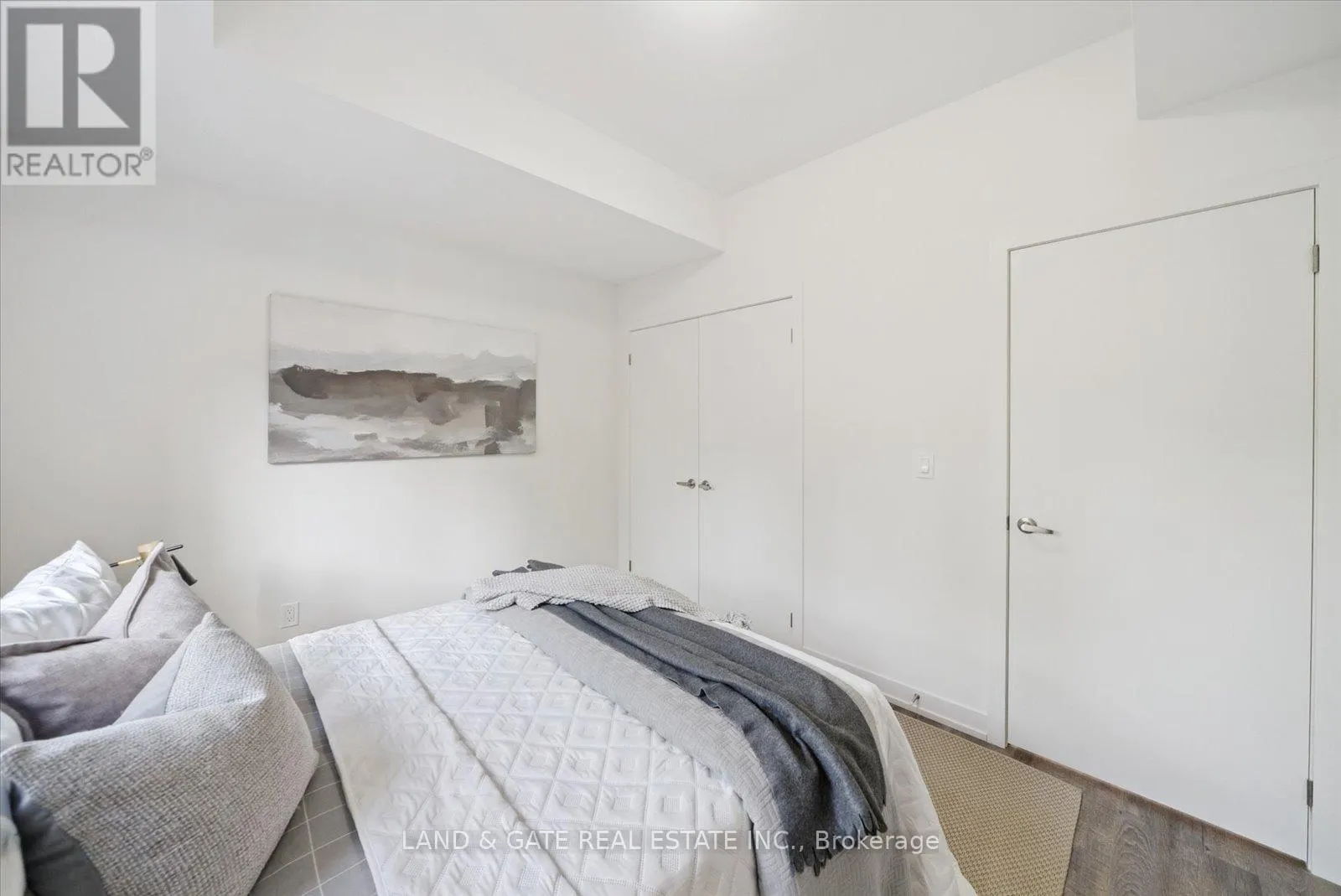 4 - 223 ALBERT STREET, #4