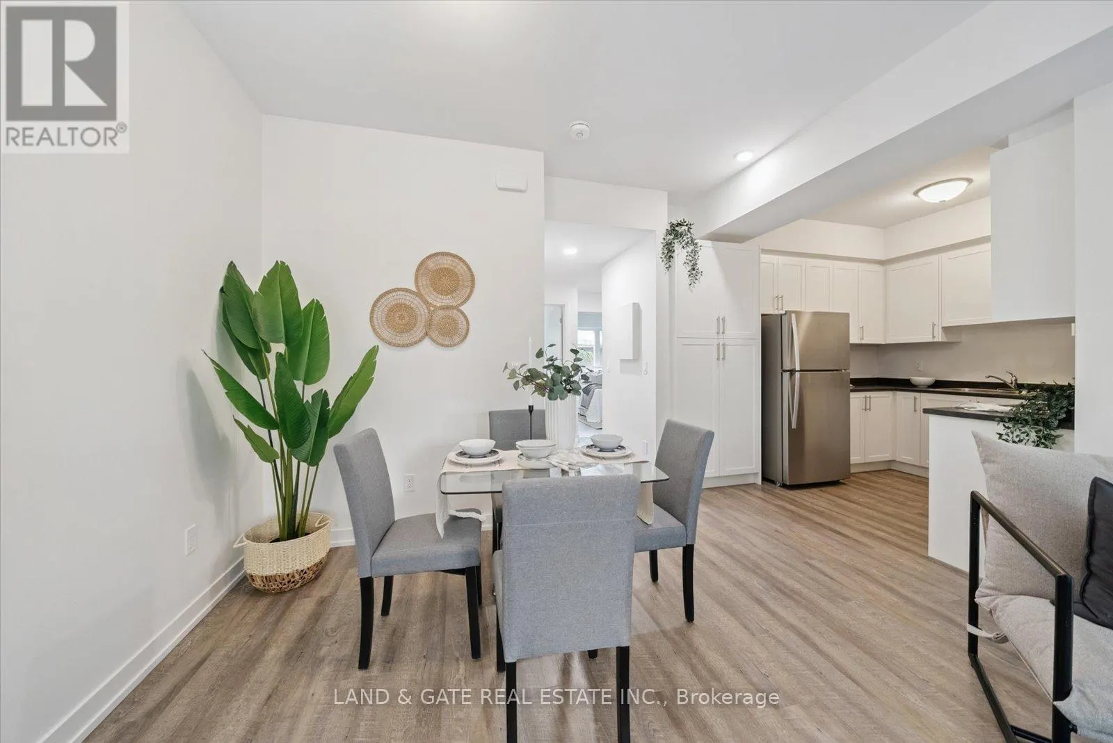 4 - 223 ALBERT STREET, #4