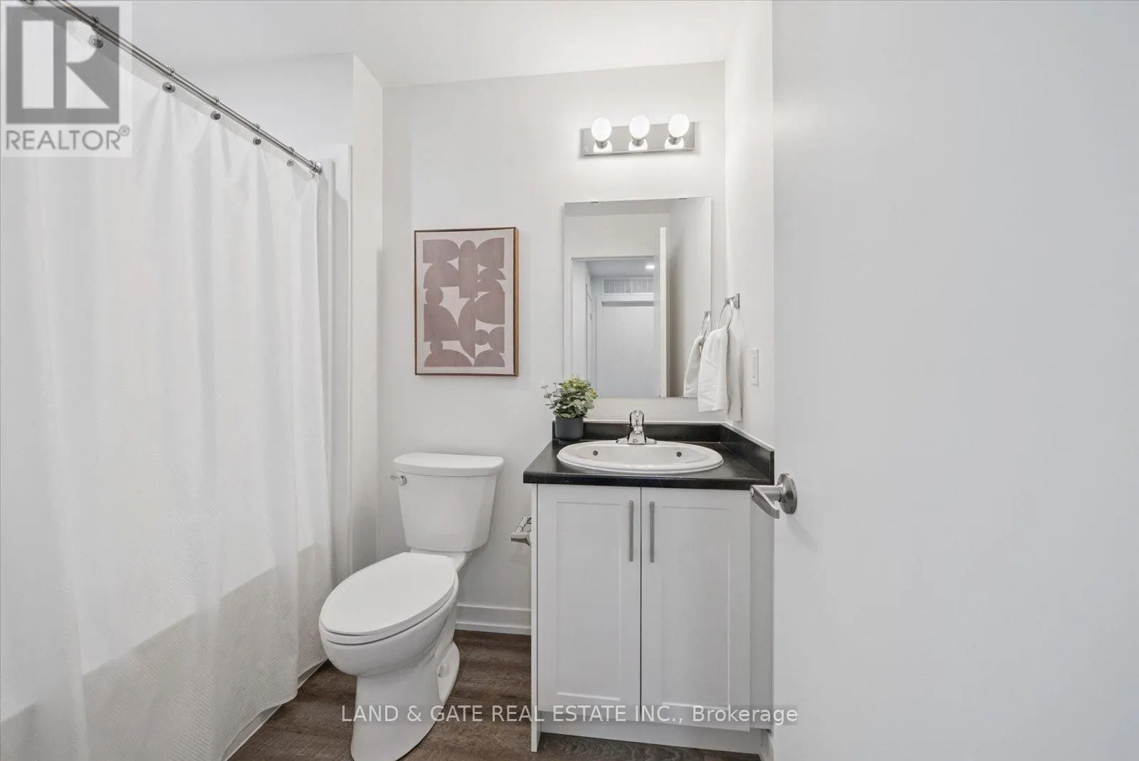 4 - 223 ALBERT STREET, #4