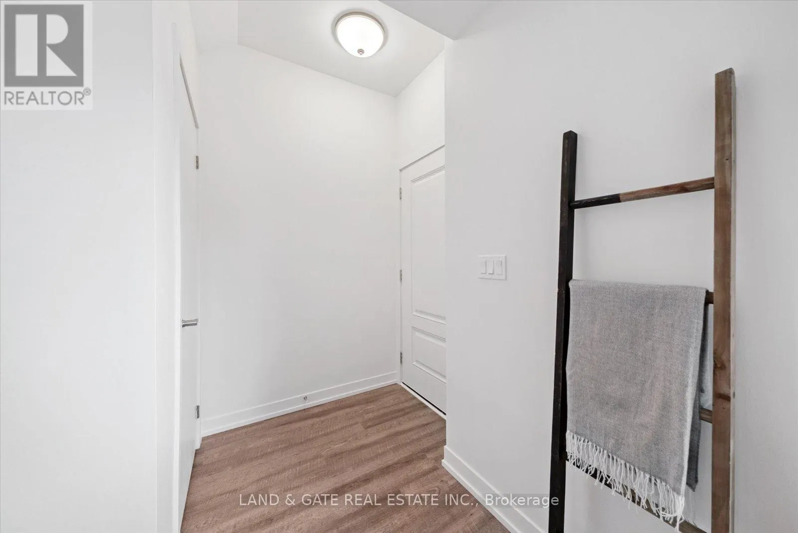 4 - 223 ALBERT STREET, #4