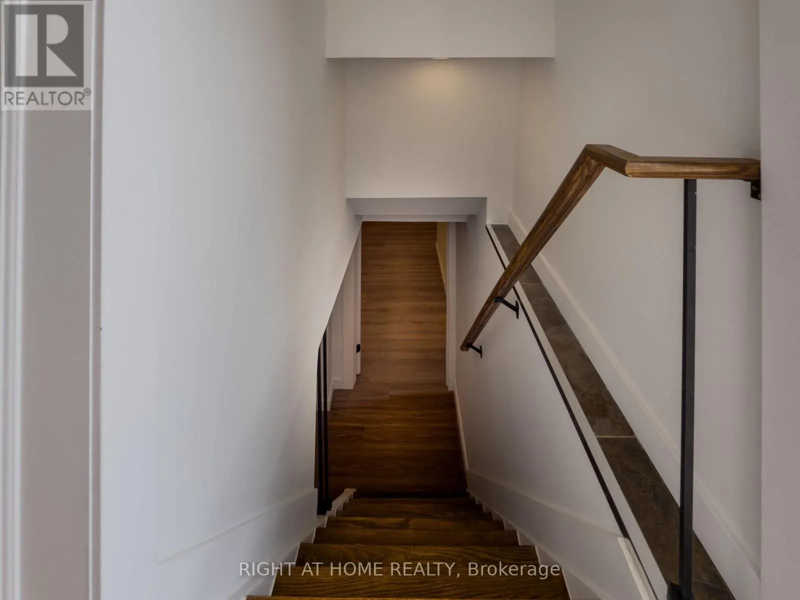 32 BRENTON STREET