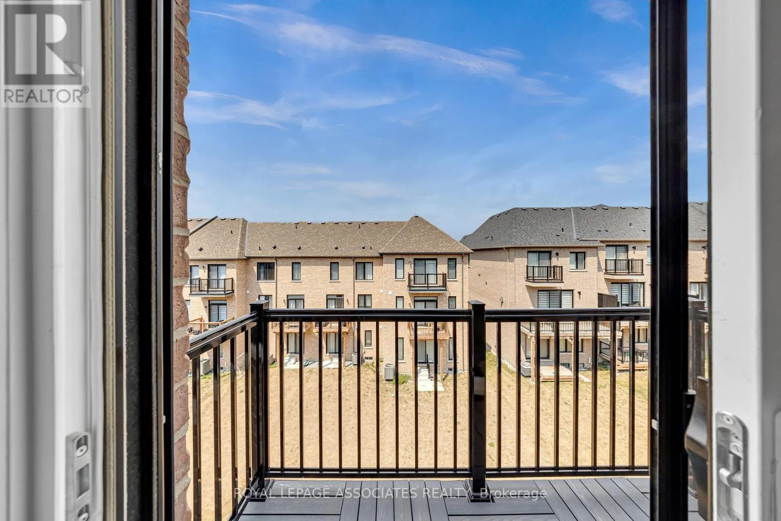44 ELKINGTON CRESCENT
